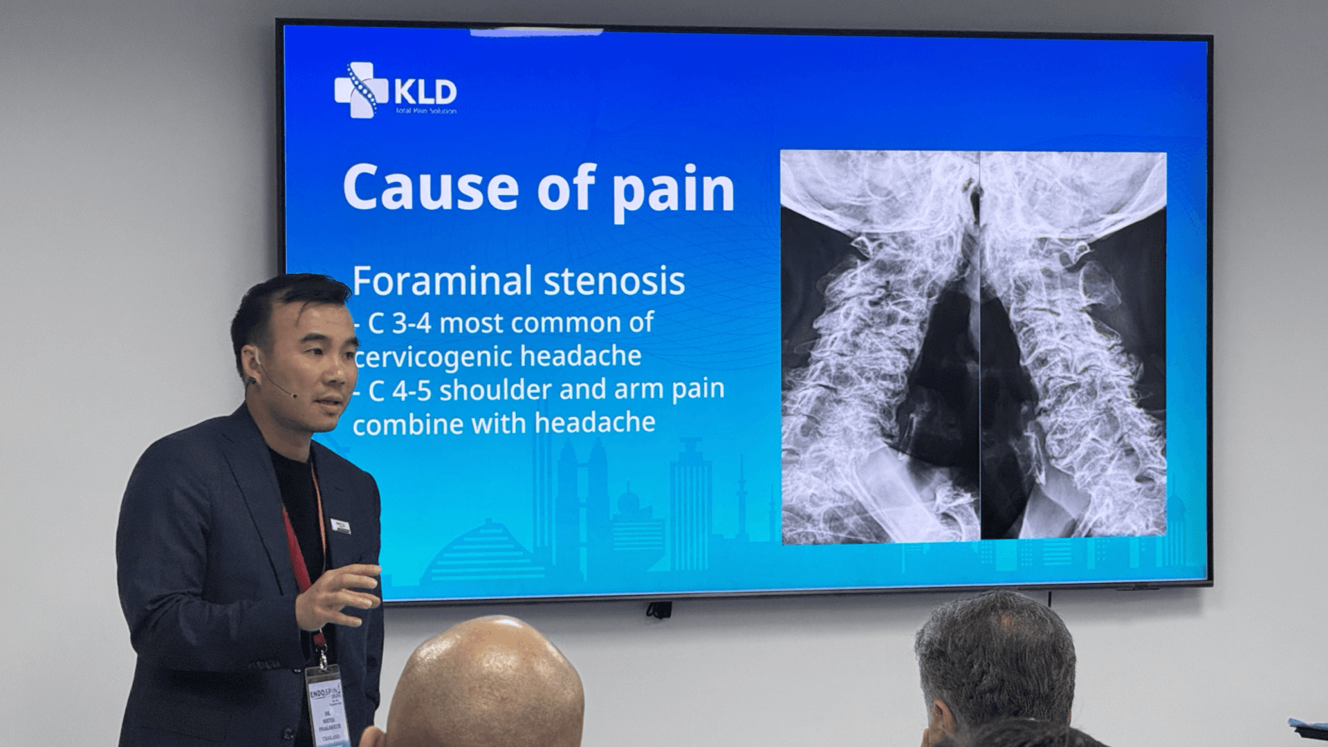 นพ.เมธี ภัคเวช แพทย์ไทยหนึ่งเดียว บินลัดฟ้าสู่ดูไบ ถ่ายทอดเทคนิคผ่าตัดส่องกล้องกระดูกสันหลังระดับโลก