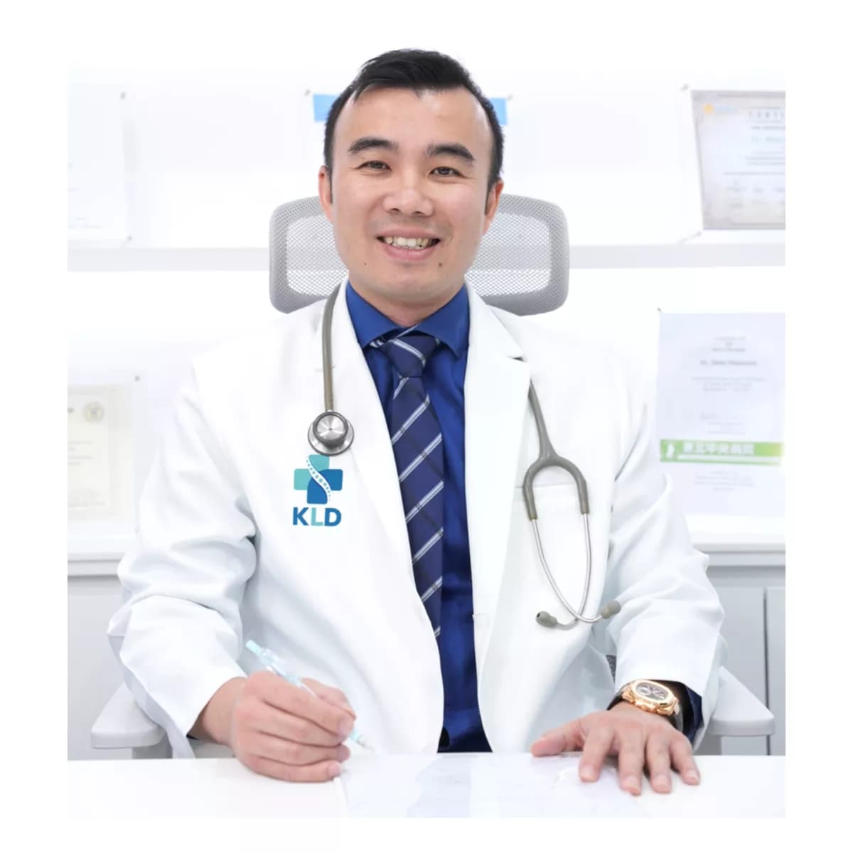 นพ.เมธี ภัคเวช (หมอเม)