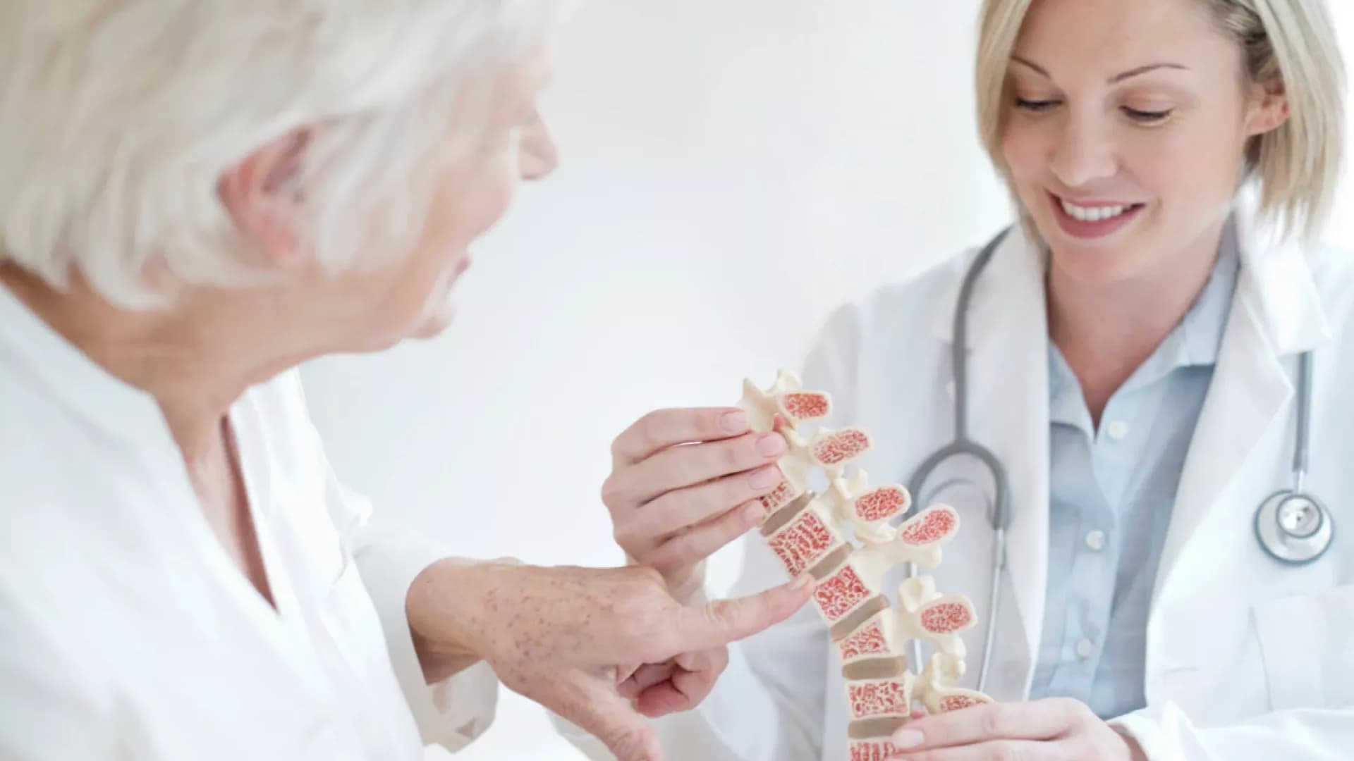 ภัยร้ายกระดูกพรุน รู้เร็ว ป้องกันได้